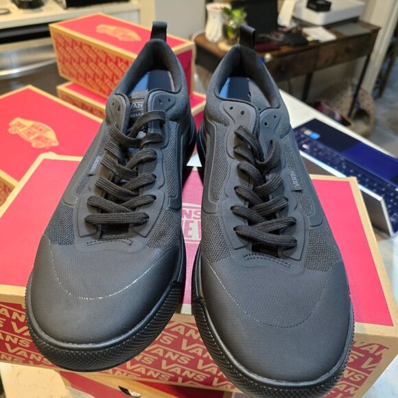 Vans MTE Ultrarange EXO Triple Black Mens Size 10 Skateboarding Hiking SHOES NEW - Picture 4 of 13